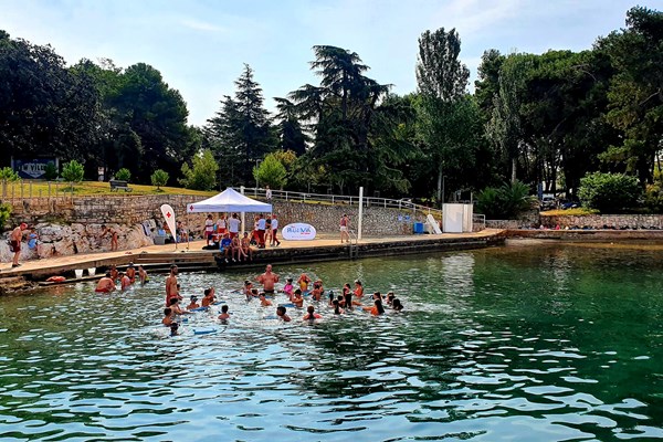 Gotovo stotinu djece u Poreču sudjelovalo u obilježavanju Svjetskog dana prevencije utapanja